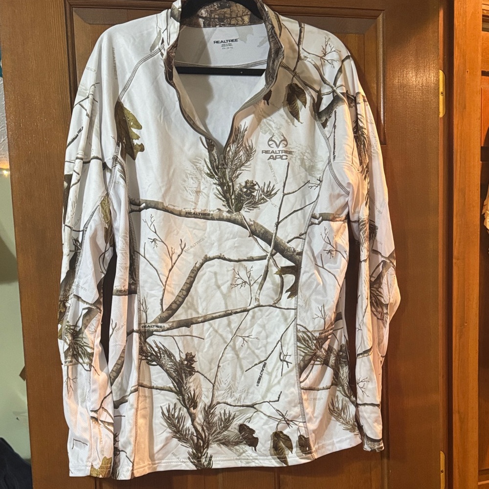 Realtree Men's White and Brown Camouflage Quarter Zip